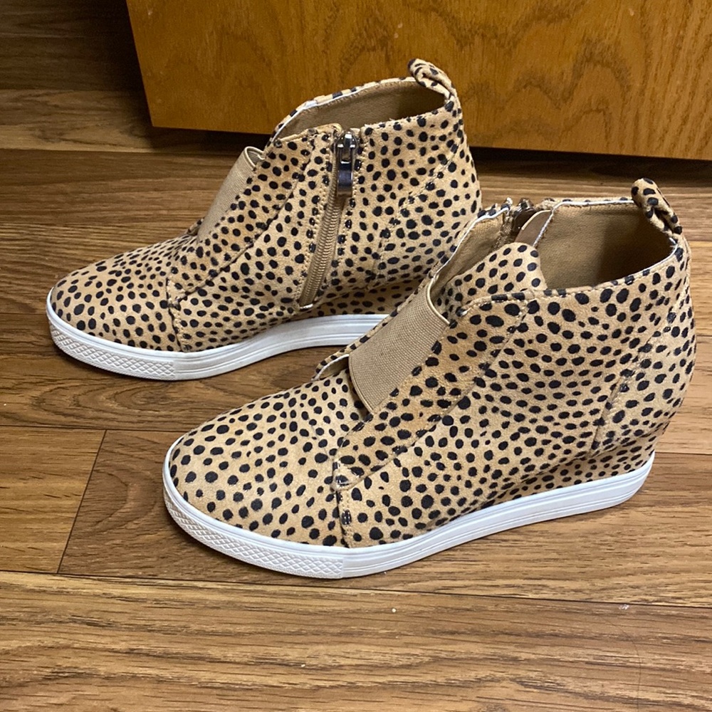 Women’s Wedge Sneaker